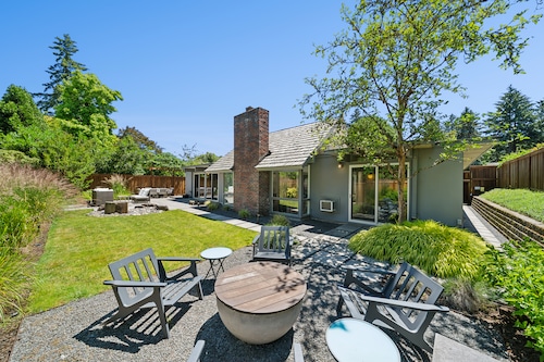 A 1971 Robert Rummer-built house at 13125 S.W. Heather Court in Beaverton is for sale at $1.2 million by James DeMarco and LuAnne Dindia DeMarco of Investors Trust Realty. 360PDX