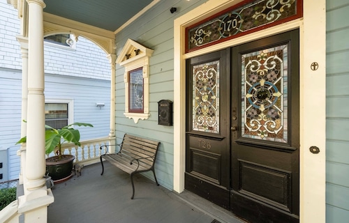 1893 Nathan Loeb House at 726 N.W. 22nd Ave. in Northwest Portland is for sale by Ann Thompson and Muffie Scanlan of Windermere Realty Trust.