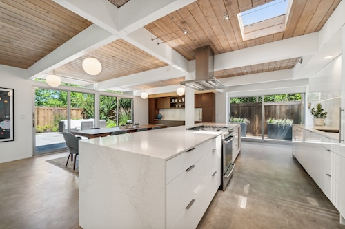 A 1971 Robert Rummer-built house at 13125 S.W. Heather Court in Beaverton is for sale at $1.2 million by James DeMarco and LuAnne Dindia DeMarco of Investors Trust Realty.